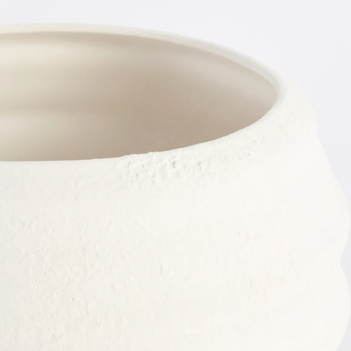 Auden Ribbed Decorative Pot
