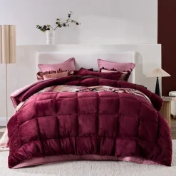 Cosy Cube Berry Comforter Set