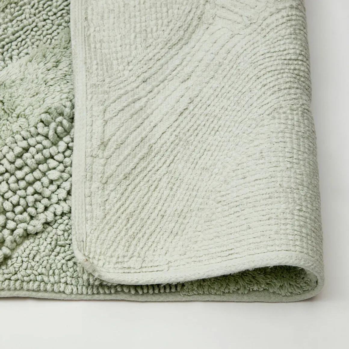 Isla Tufted Bath Mat