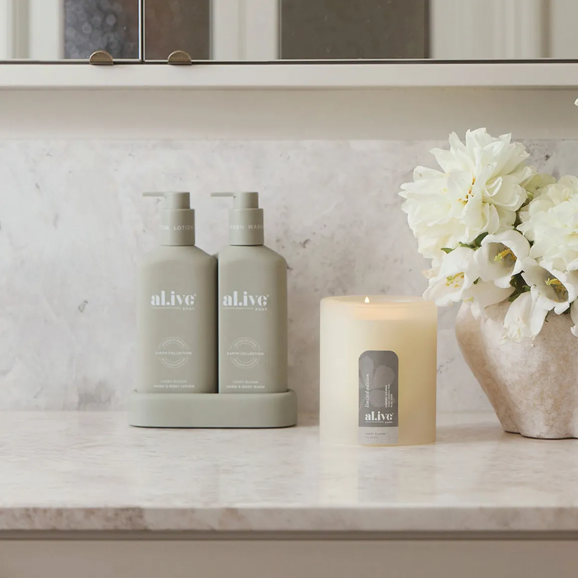 Ivory Bloom Compact Wash & Lotion Duo