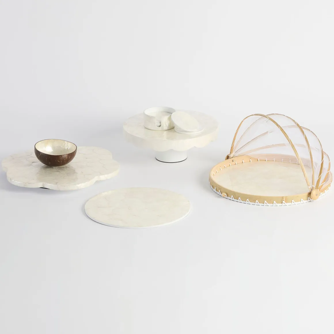 Layla Capiz Coaster Set of 6 with Holder