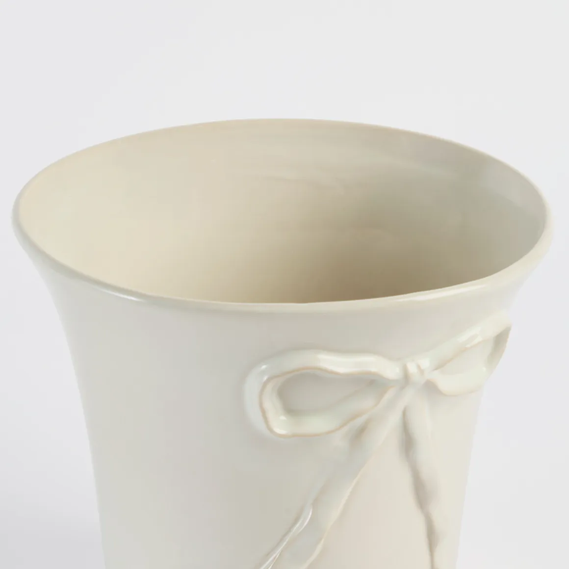 Sweet Bow Planter